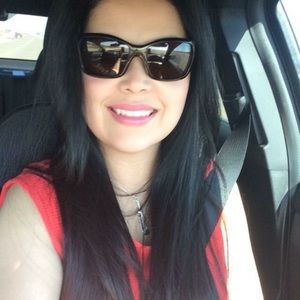 Meet your Posher, Karina